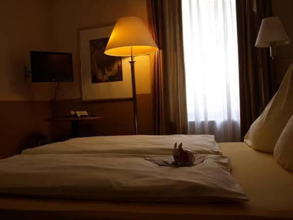 Hotel Andres Bamberg Bagian luar foto